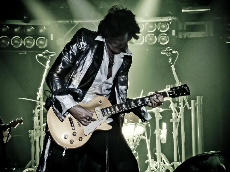 Joe Perry The Style And The Solos