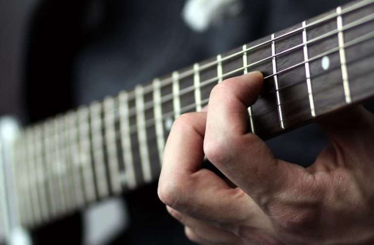 Discover Easy 2 Chord Songs for Beginner Guitarists