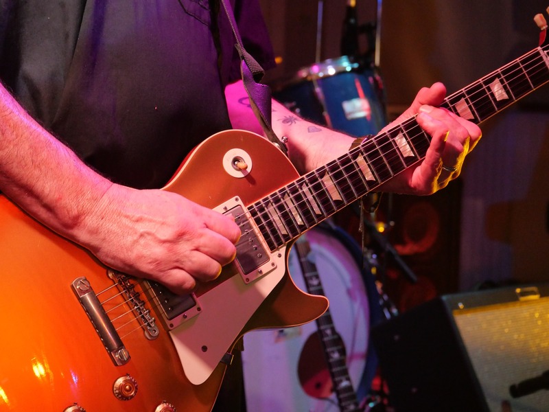 Dick Grisdal Playing a Les Paul