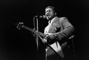 Read more about the article Albert King: The Velvet Bulldozer of the Blues
