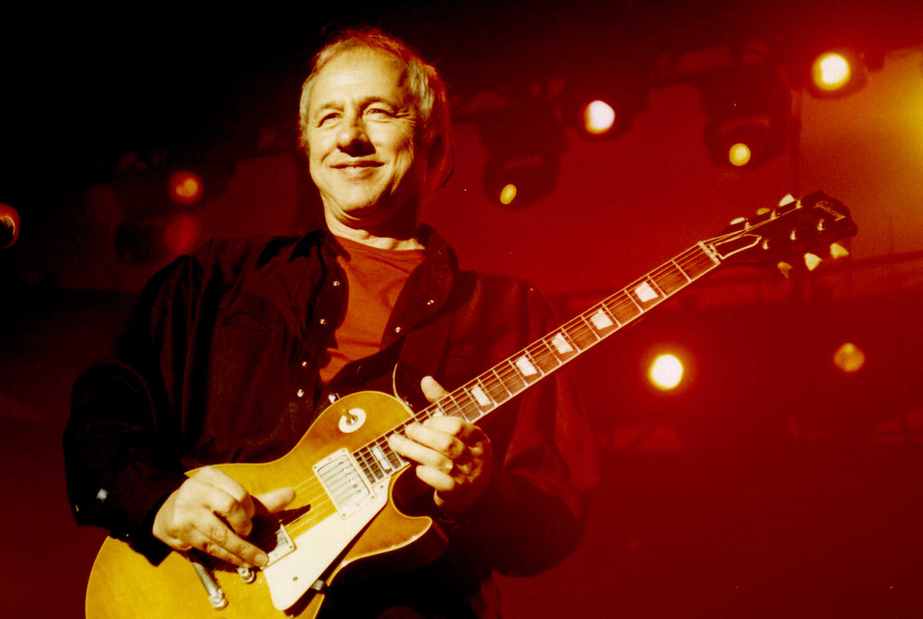 Mark Knopfler: The Guitar Sultan Who Redefined Rock with Dire Straits