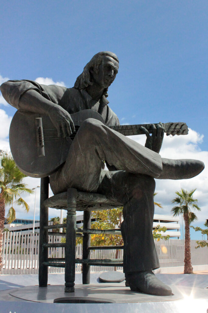 Sculpture of guitarist Paco de Lucía