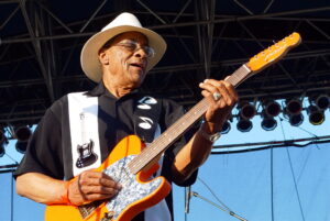 Hubert Sumlin: The Architect of Electric Weirdness