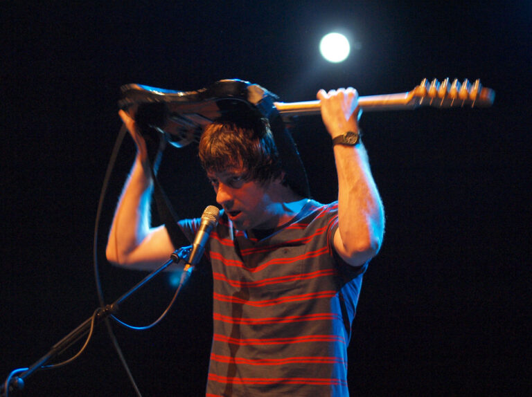 Graham Coxon: The Painter of Britpop’s Dissonance 🇬🇧