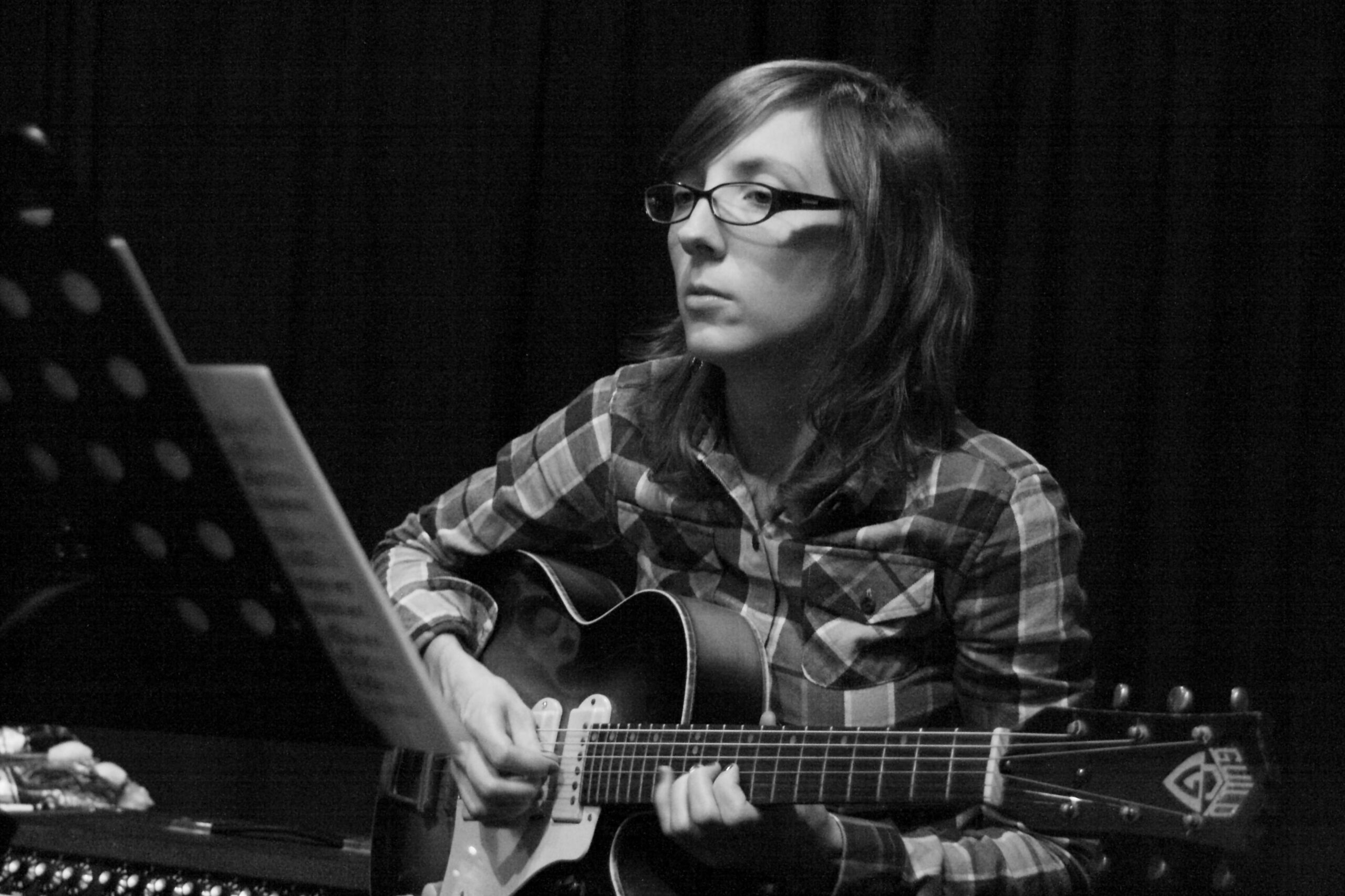 Mary Halvorson: The Architect of Avant-Garde Guitar