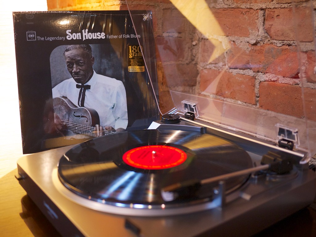 Son House: The Raw Fury of Delta Blues Guitar