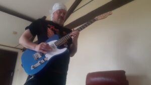 Read more about the article The Power of Simplicity: Ritchie Dave Porter’s “Direct-to-Amp” Philosophy