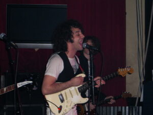 Read more about the article Albert Hammond Jr: The Rhythmic Pulse of the Modern Stratocaster