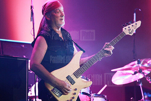 Roger Glover (Bass)